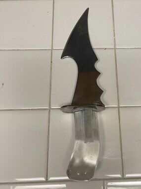 knife with clear handle